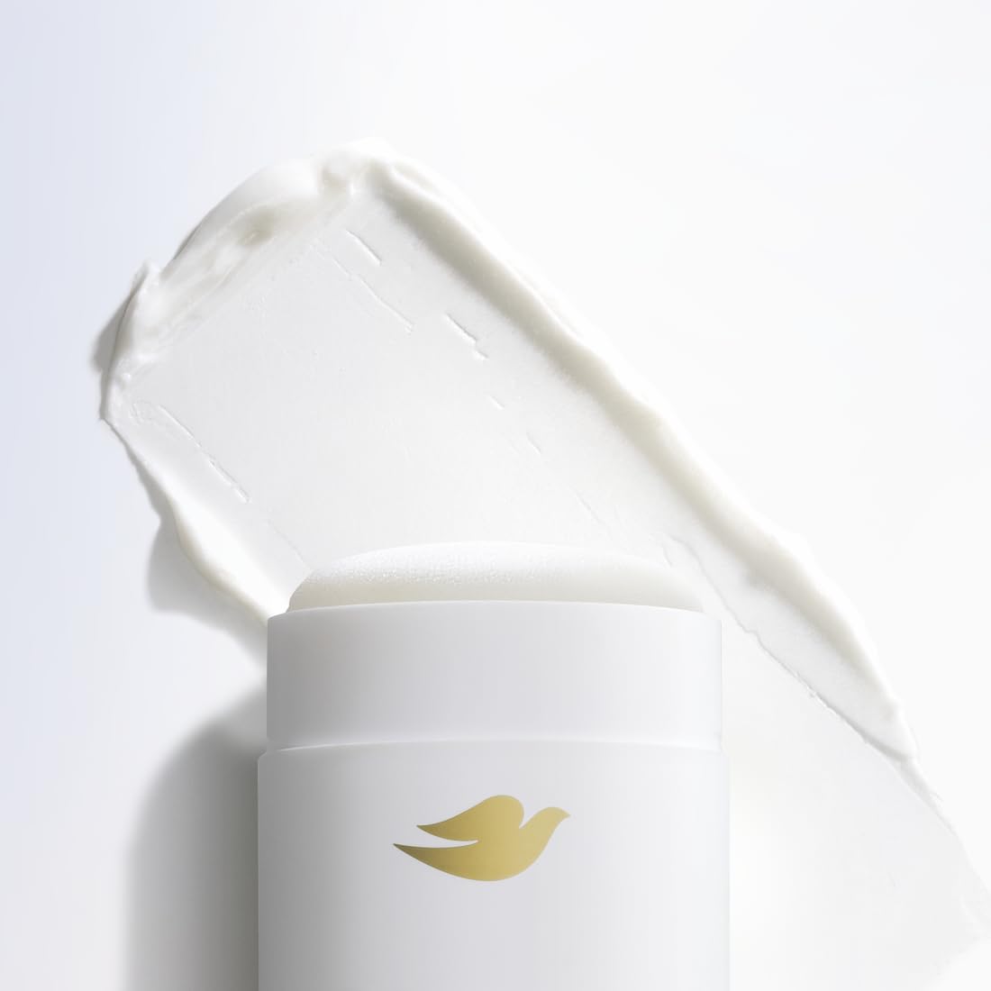 product label close-up displaying Dove claims and alcohol-free benefit