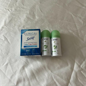 Dove dry spray inside gym bag portraying ease of carrying and fresh confidence