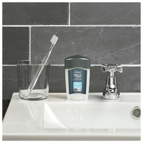 DOVE MEN + CARE soft-solid detail illustrating gentle, non-irritating formula