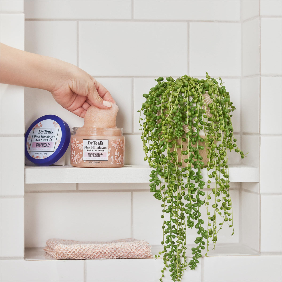 Dr Teal's product label and ingredients panel highlighting clean, paraben-free formula