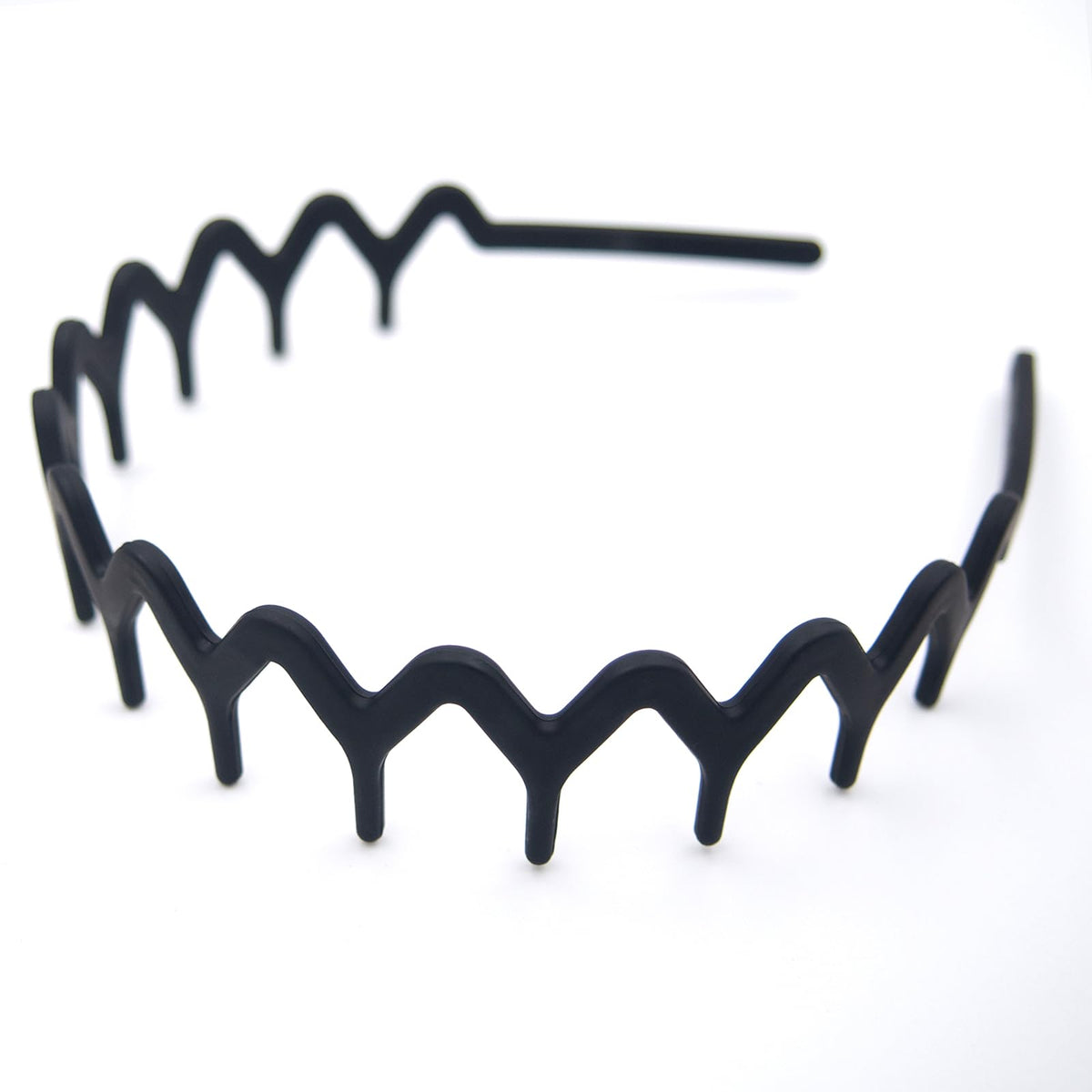 Dresyu side profile highlighting zigzag teeth gripping hair securely