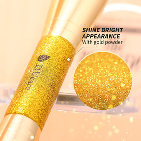 DUcare foundation head close-up demonstrating dense bristles for smooth finish