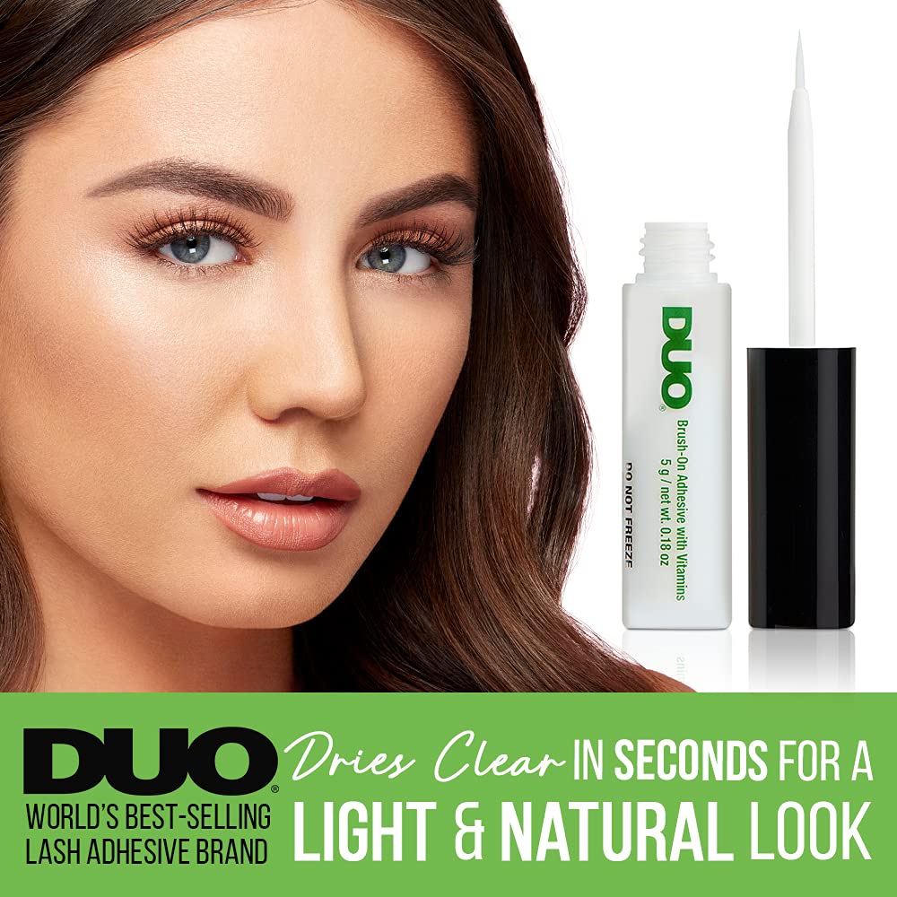 DUO brush applicator detail with ultrathin tip for precise lash placement
