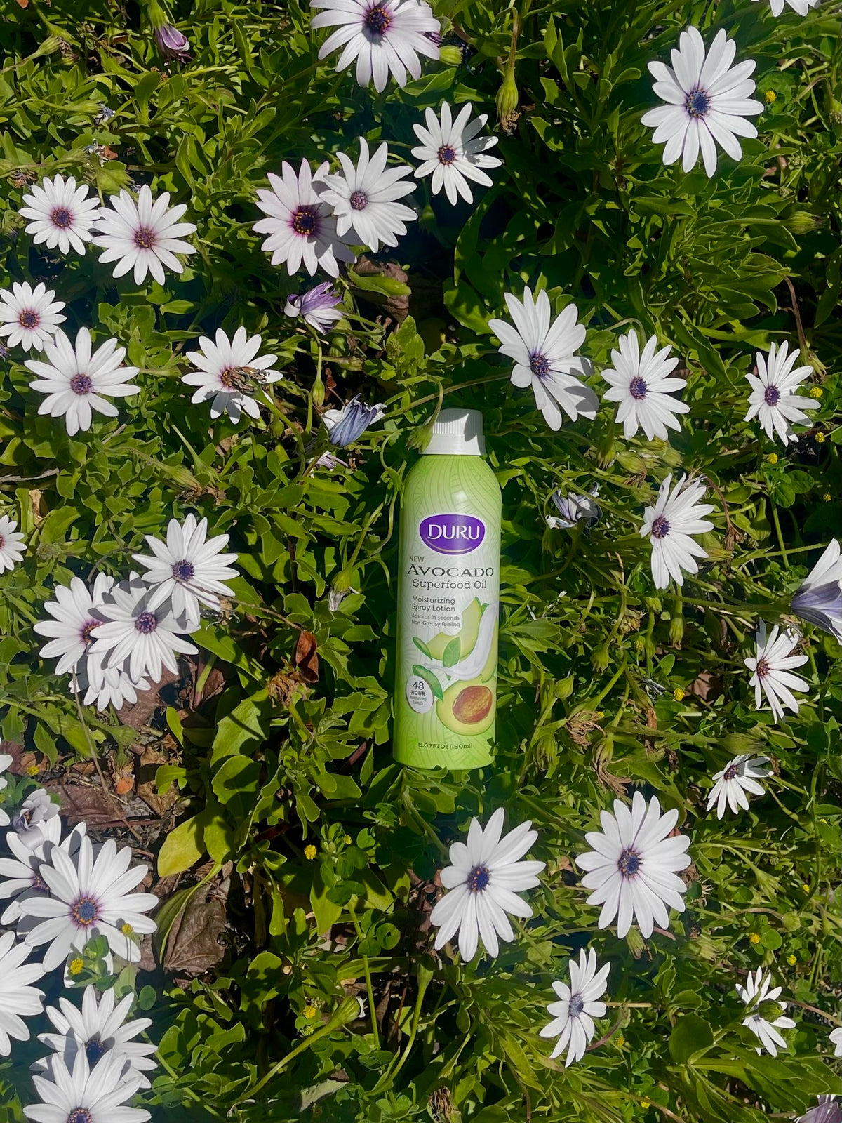 Duru bottle on bathroom shelf suggesting daily routine use