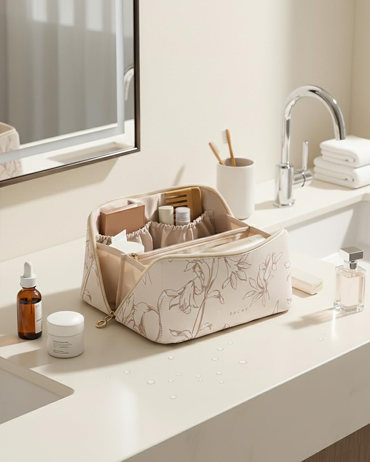 EACHY side pocket with lipsticks and tools demonstrating organized storage