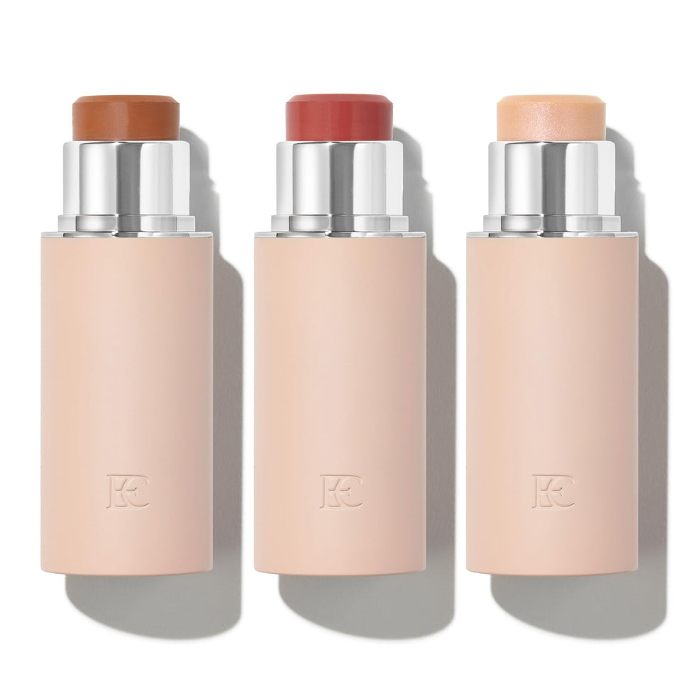 EarthsCure front view of Glow Trio set showing sleek packaging and travel benefit