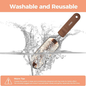 Easkep handle grip detail demonstrating anti-slip hold for safer, steadier strokes