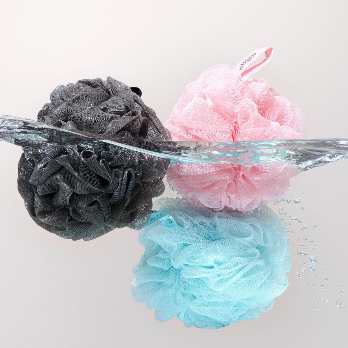 EcoTools pouf hanging to dry after use to prevent odor and extend life benefit