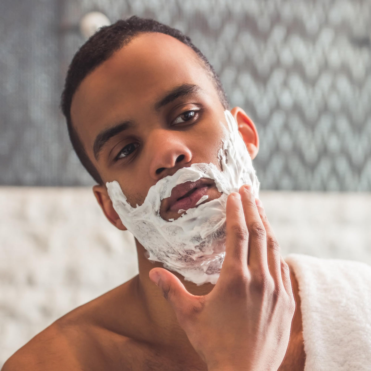 Edge gel in use with razor showing improved glide