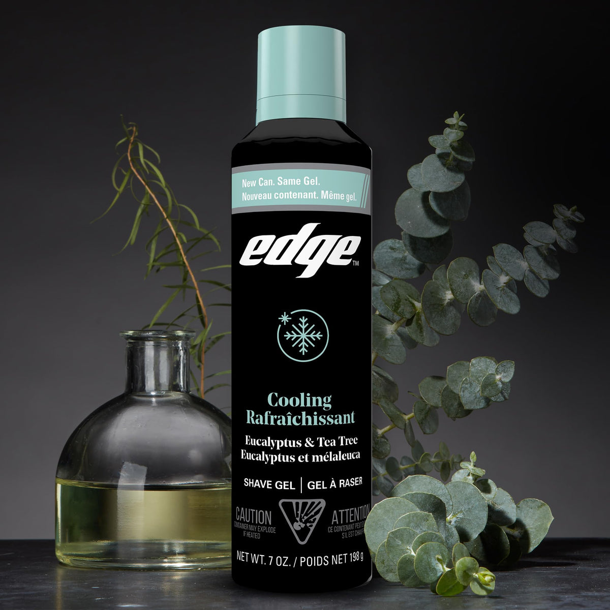 Edge lather on face in use demonstrating protective cushion and hydration