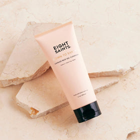 Eight Saints close-up gel texture illustrating clay particles and smoothing effect