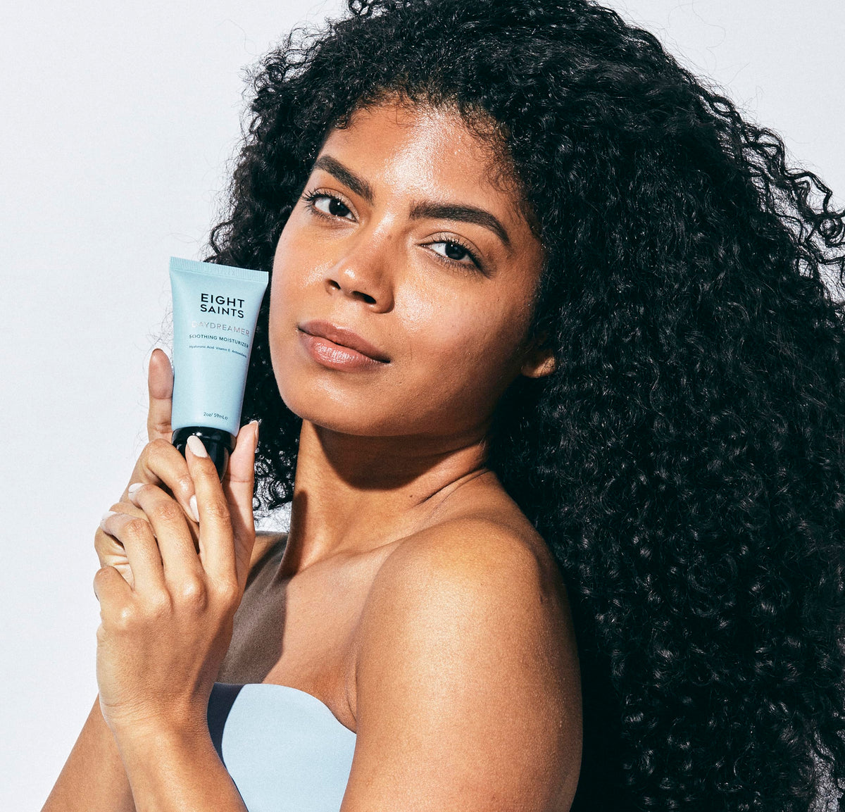 Eight Saints Daydreamer ingredients label highlighting hyaluronic acid and vitamin E benefits