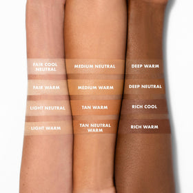 e.l.f. Halo Glow application pressing with included puff for blurred pores benefit