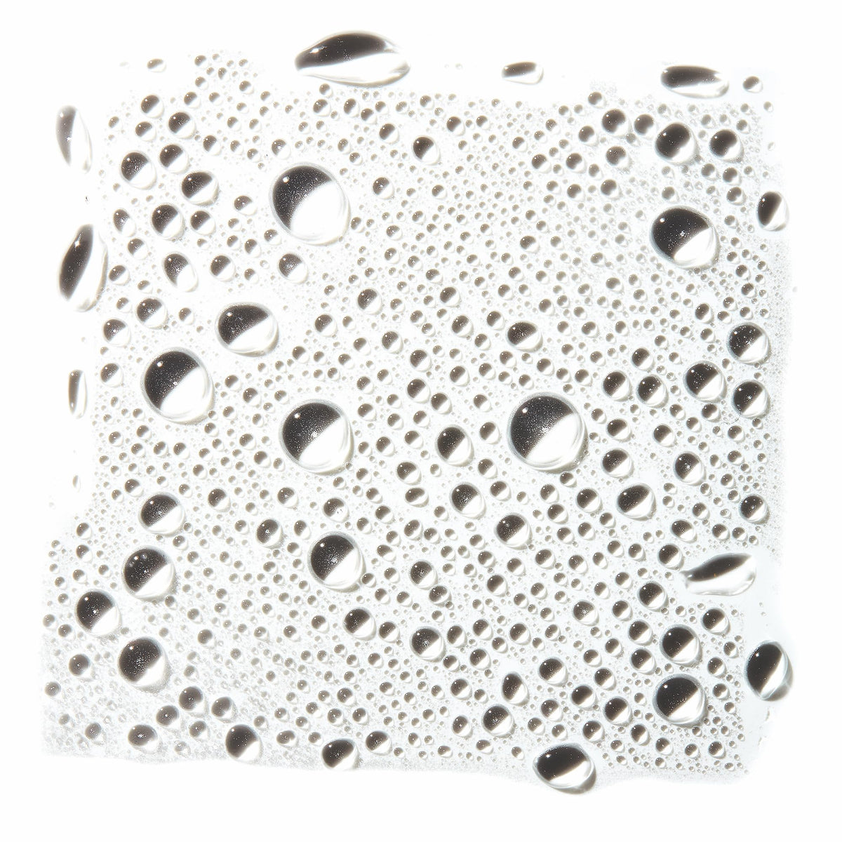 e.l.f. close-up of spray mist demonstrating fine even atomization benefit