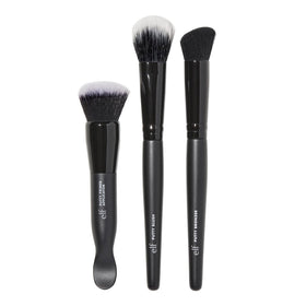 e.l.f. putty blush brush applying color to cheek for blended, natural-looking finish