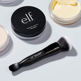 e.l.f. close-up spatula head showing sanitary scoop and precise pickup