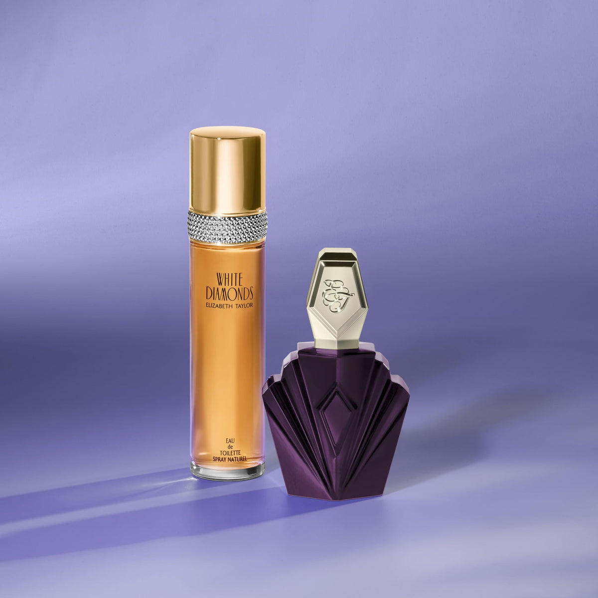 Elizabeth Taylor Passion wooden base and cap detail, emphasizes warm woody base notes