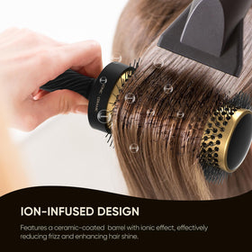 Ellen Evyse polished mixed bristles detail showing gentle scalp contact and secure grip