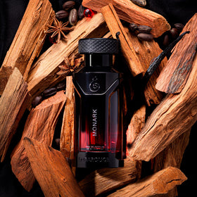 EMBAROUGE Monark side profile highlighting bottle silhouette and finish