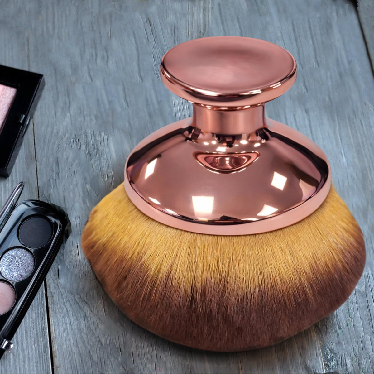 EOICCEOH brush staged on vanity to show travel-ready design and gift appeal