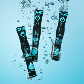 essence lifestyle model wearing mascara showing all-day wear and dramatic definition