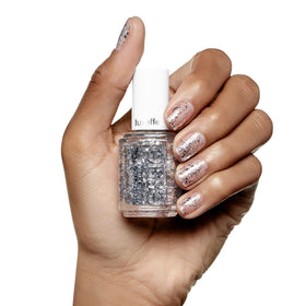 essie finished manicure in evening setting showing glamorous shine