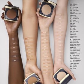 Estée Lauder two-sided applicator detail for versatile buildable coverage