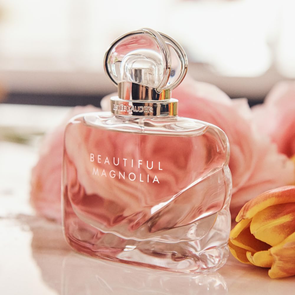 Estée Lauder magnolia notes visual showing floral ingredients and scent depth