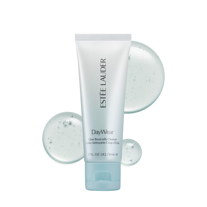 Estée Lauder front packaging showing bottle and brand, highlights gentle cleansing benefit