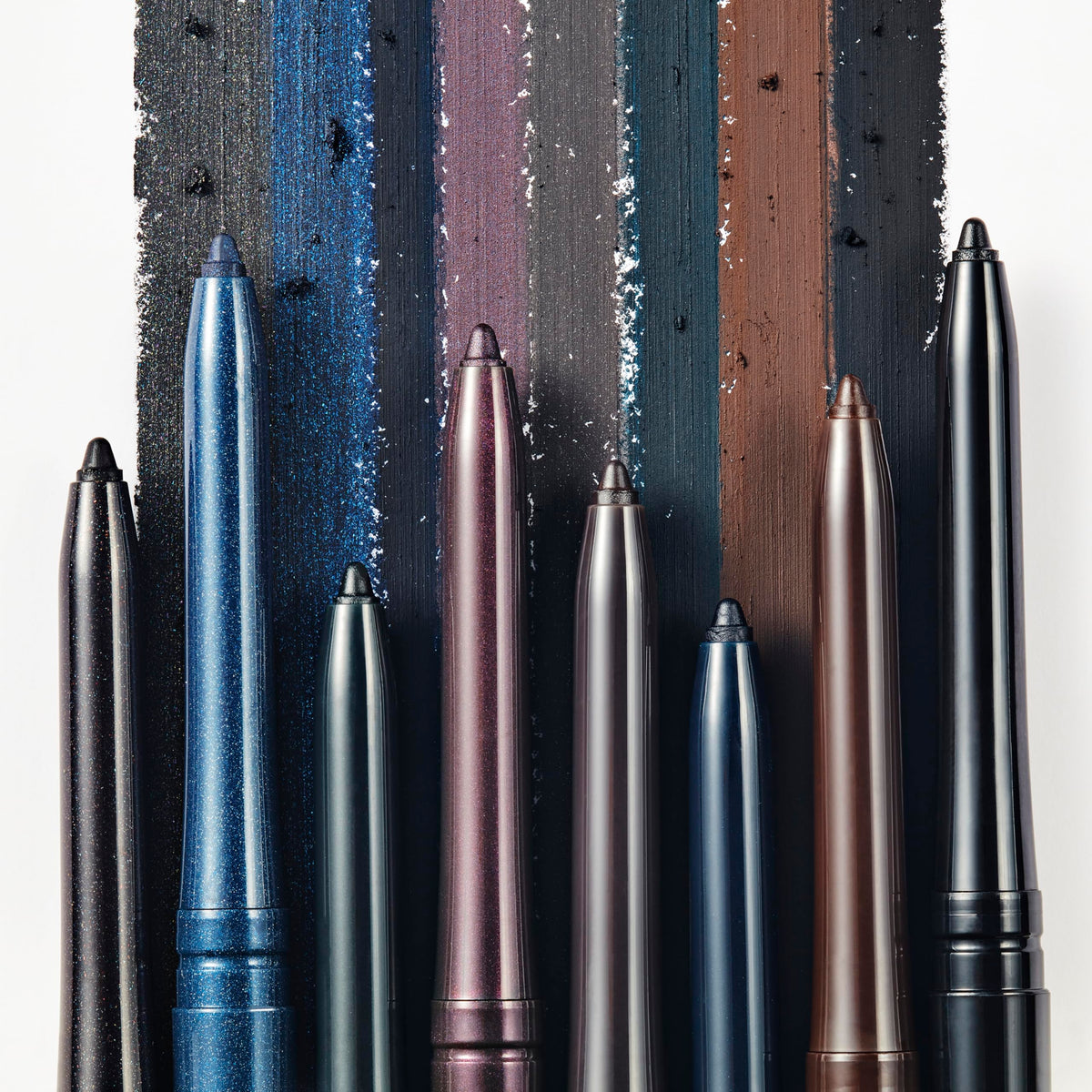 Estée Lauder pencil smudger close-up for effortless blending