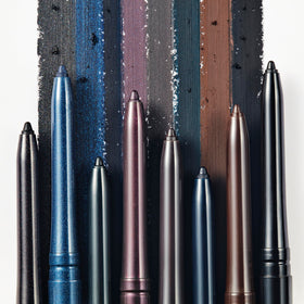 Estée Lauder pencil smudger close-up for effortless blending