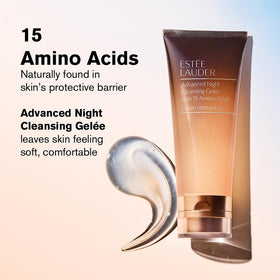 Estée Lauder foamy lather on fingertips illustrating effective makeup removal benefit