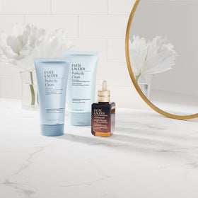 Estée Lauder close-up of rich creme texture highlighting nourishing feel and hydrating finish