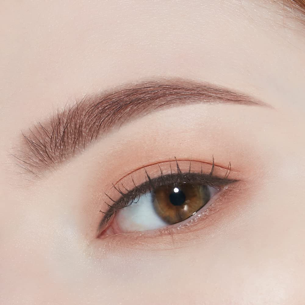 ETUDE close-up of triangular tip for precise hair-like strokes and controlled application