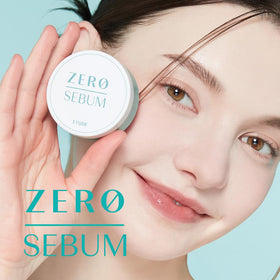 ETUDE powder jar held in hand showing travel-friendly 4g size for on-the-go touchups