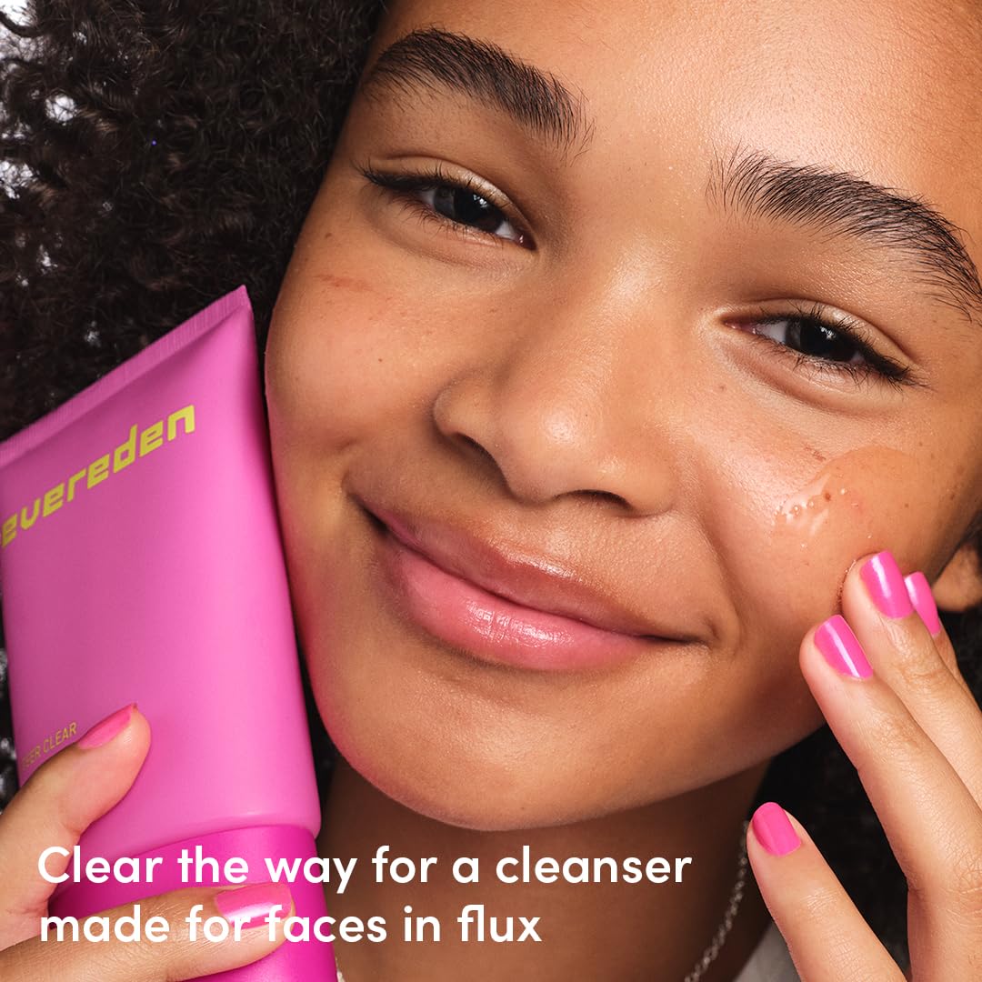 Evereden cleanser paired with toner and gel-cream showing coordinated collection benefits
