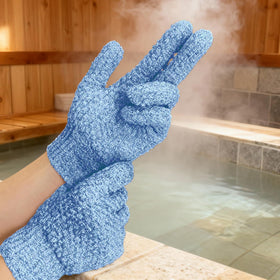 Evridwear gloves exfoliating feet to reduce roughness and improve texture