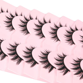 EYDEVRO lash strip held in hand demonstrating size and lightweight fit