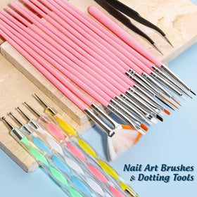 FANDAMEI brushes laid out displaying varied tip sizes for precise nail strokes
