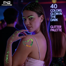 Fandamei single well close-up showing gel texture and easy-pick application benefit