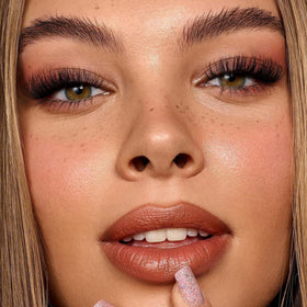 FANXITON before and after lifestyle shot demonstrating fuller eyelash effect
