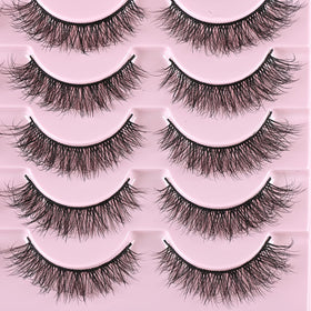 FARRED model wearing F1 lashes creating gentle cat-eye effect