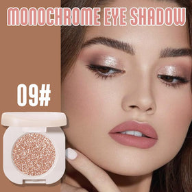 FeiCuiYun close-up powder texture revealing fine shimmer for smooth blending