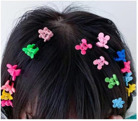 Feilguee clips worn in half-up hairstyle showing versatile styling advantage