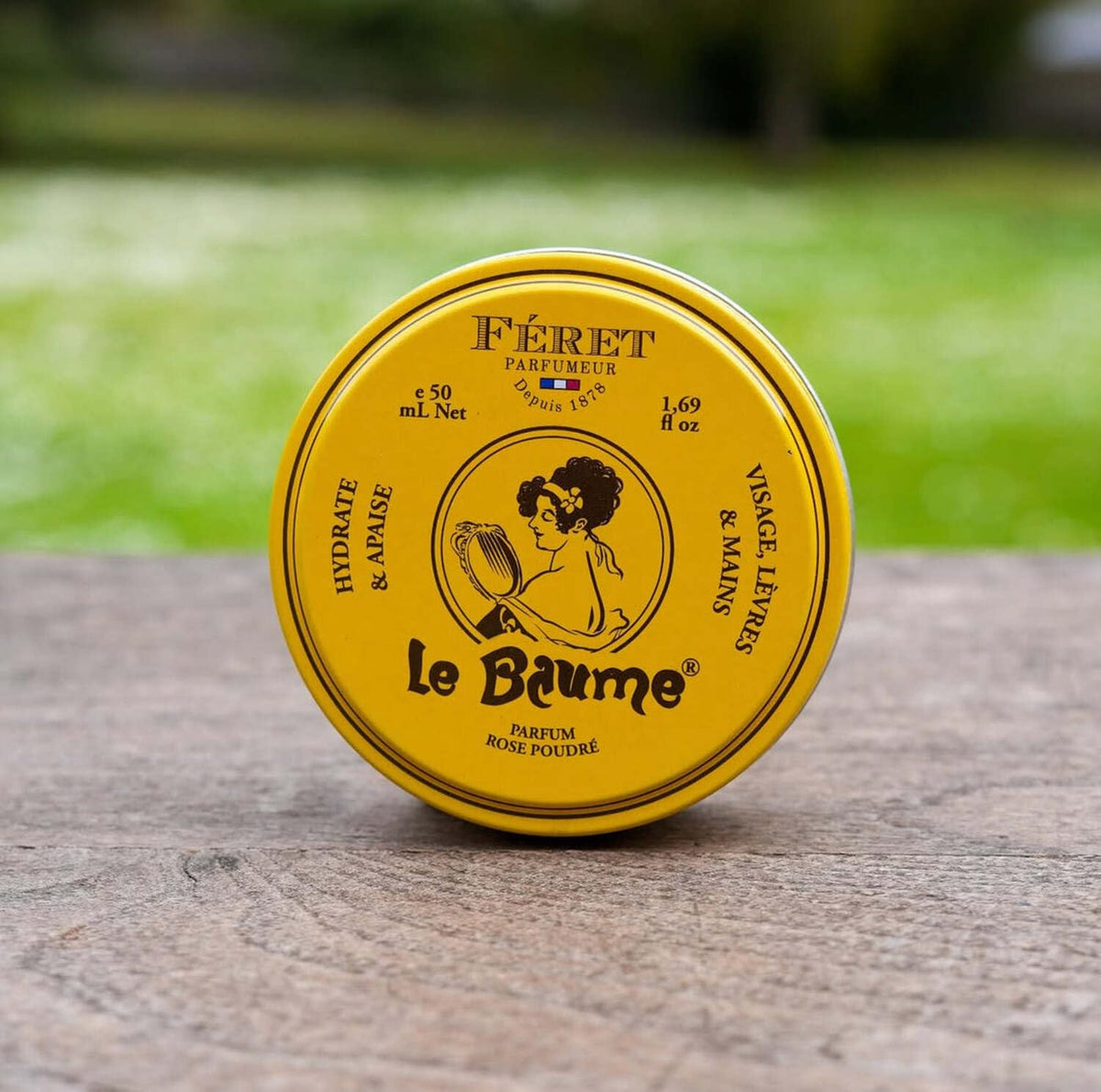 Feret Parfumeur open tin close-up showing smooth balm texture and easy gliding benefit: effortless application
