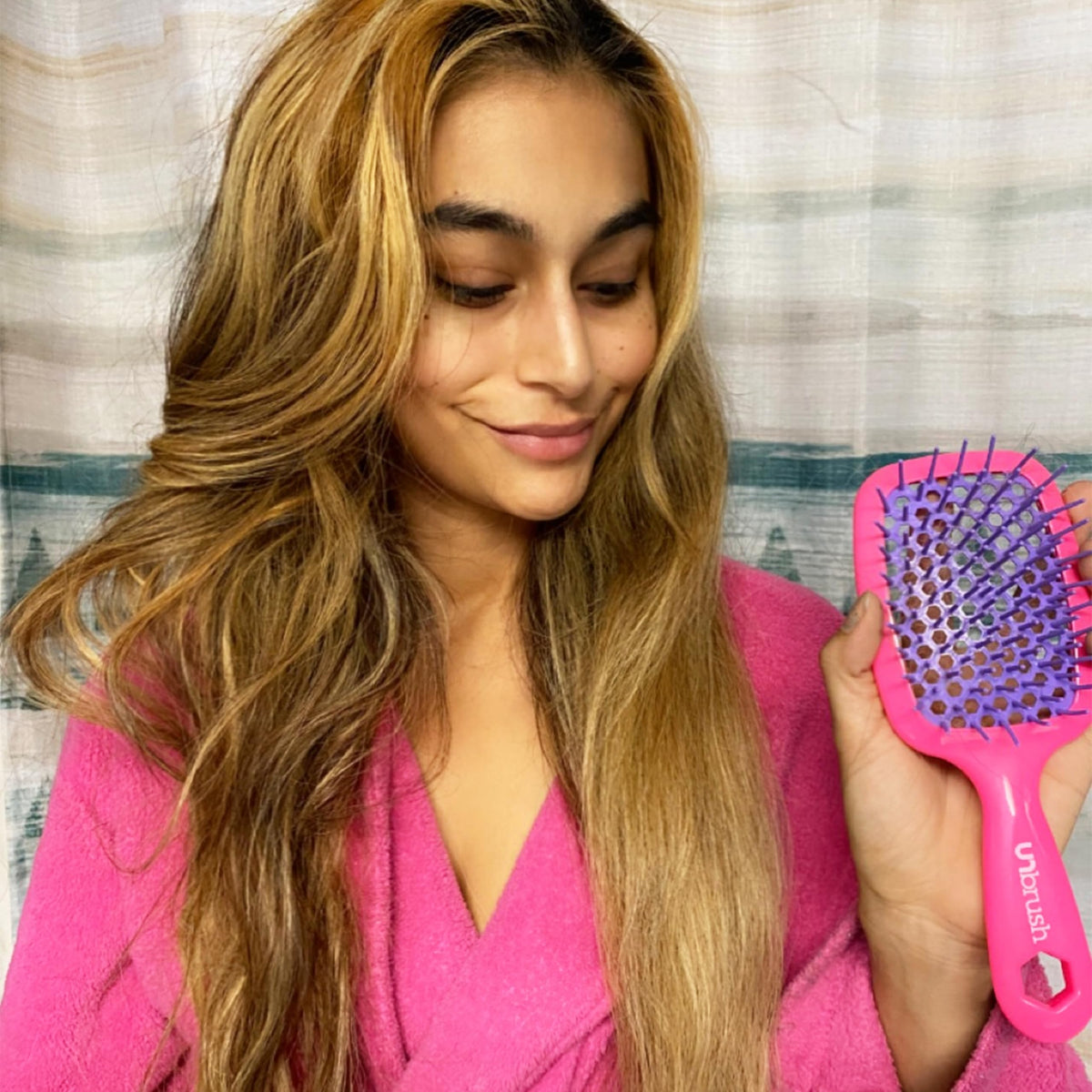 FHI Heat UNbrush backless vented cushion showing airflow benefit for faster drying