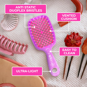 FHI Heat UNbrush detangling wet hair, reduces tugging while drying