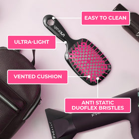 FHI Heat UNbrush detangling wet hair gently to minimize breakage