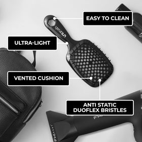 FHI Heat UNbrush detangling wet hair demonstrating gentle knot removal without pulling