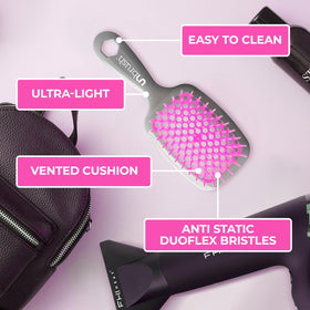 FHI Heat Unbrush detangling wet hair with less pulling and smooth glide